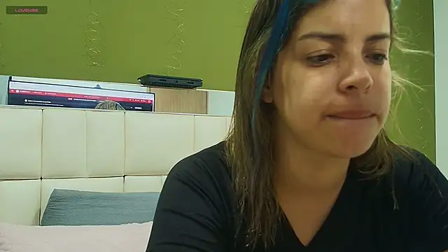 gisell gomez online show from 10/12/25, 12:26