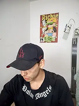 Thomasjons  online show from 09/09/25, 01:38