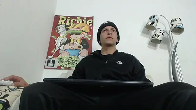 Thomasjons  online show from 11/29/25, 03:09