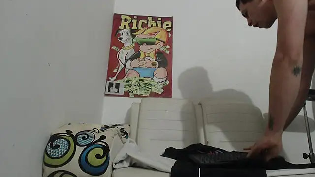 Thomasjons  online show from 12/18/25, 08:48