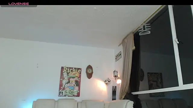 Snapshot of Thomasjons_ chatting on 04/28/26, 10:09 Thomasjons online show from 04/28/26, 10:09
