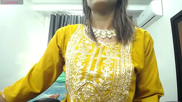 kairadayamai online show from 04/13/26, 12:32