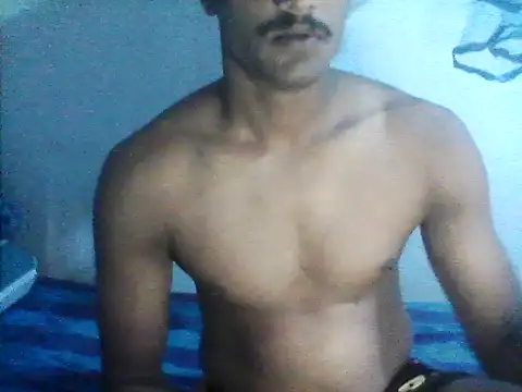 Snapshot of Bullboy8in chatting on 11/13/25, 05:56 Bullboy8in online show from 11/13/25, 05:56