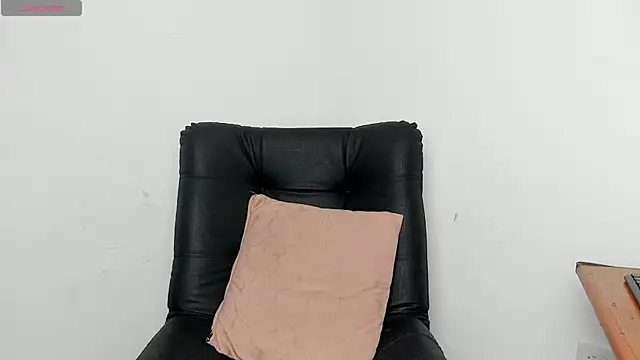 axel davis  online show from 12/23/25, 01:36