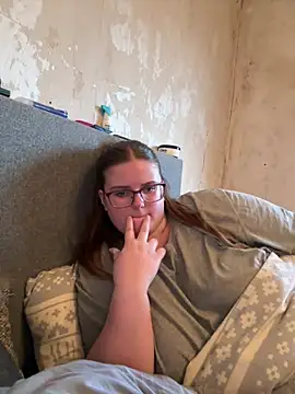 Snapshot of CurvyPaar2 chatting on 03/01/26, 04:53 CurvyPaar2 online show from 03/01/26, 04:53