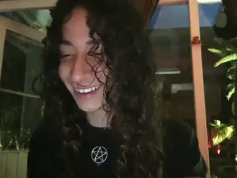 Snapshot of camille_delrey chatting on 09/15/25, 11:16 camille delrey online show from 09/15/25, 11:16