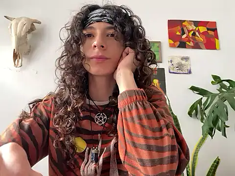 Snapshot of camille_delrey chatting on 09/17/25, 07:48 camille delrey online show from 09/17/25, 07:48