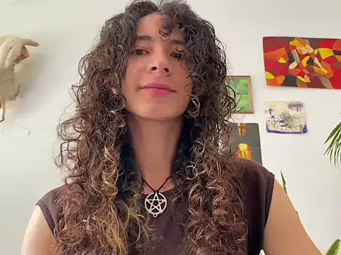 Snapshot of camille_delrey chatting on 11/04/25, 03:55 camille delrey online show from 11/04/25, 03:55