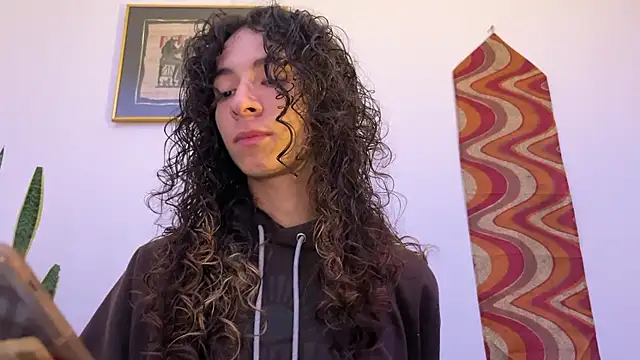 Snapshot of camille_delrey chatting on 12/16/25, 12:59 camille delrey online show from 12/16/25, 12:59