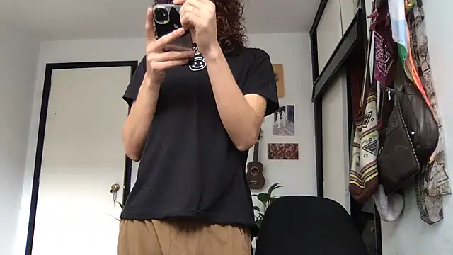 camille delrey online show from 04/02/26, 07:11