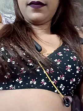 Snapshot of payalsharma95 chatting on 09/24/25, 05:05 payalsharma95 online show from 09/24/25, 05:05