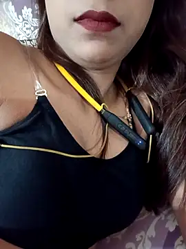 Snapshot of payalsharma95 chatting on 10/11/25, 05:22 payalsharma95 online show from 10/11/25, 05:22