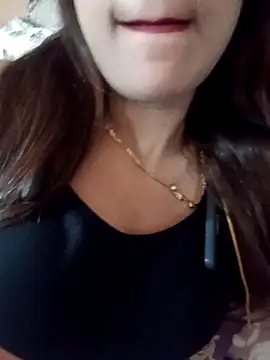 Snapshot of payalsharma95 chatting on 10/12/25, 05:01 payalsharma95 online show from 10/12/25, 05:01