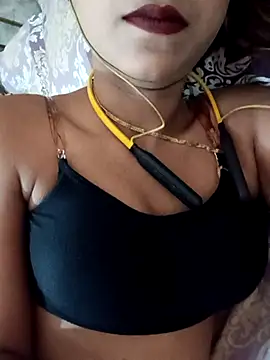 Snapshot of payalsharma95 chatting on 10/31/25, 05:25 payalsharma95 online show from 10/31/25, 05:25