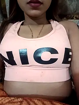 Snapshot of payalsharma95 chatting on 11/29/25, 05:05 payalsharma95 online show from 11/29/25, 05:05