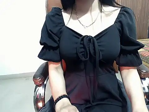 Snapshot of Hazel_Angel chatting on 06/13/26, 12:25 Hazel Angel online show from 06/13/26, 12:25