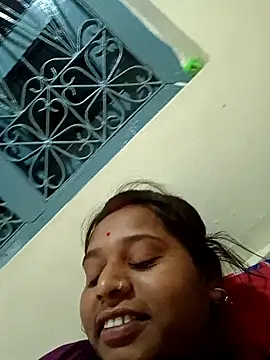 Hot crety online show from 10/11/25, 03:17