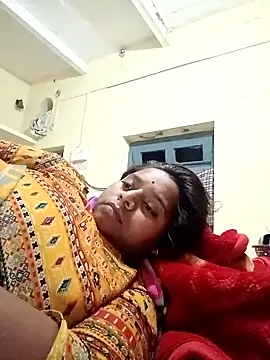 Hot crety online show from 11/28/25, 05:26