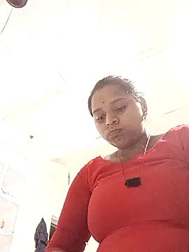 Snapshot of Hot_crety chatting on 06/08/26, 09:04 Hot crety online show from 06/08/26, 09:04