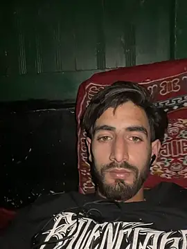 lyath3245 online show from 04/01/26, 07:33