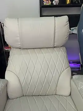 tuzi5201314 online show from 01/15/26, 04:11