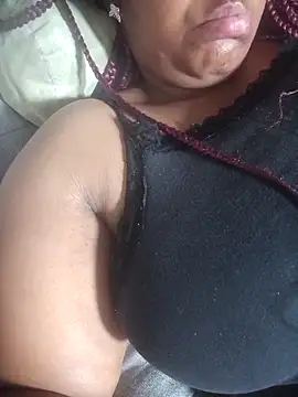 Snapshot of maleberish chatting on 12/18/25, 09:15 maleberish online show from 12/18/25, 09:15