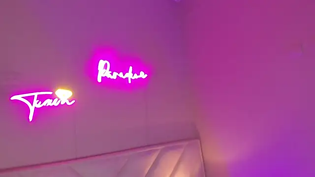 Snapshot of _wendy_x chatting on 10/16/25, 11:33 wendy x online show from 10/16/25, 11:33