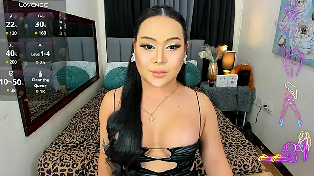 ZiaFamurri online show from 06/19/26, 10:52