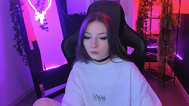 LiliLuna online show from 09/21/25, 01:24