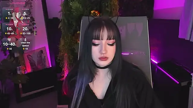 LiliLuna online show from 02/08/26, 04:21