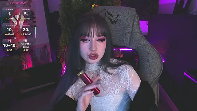 LiliLuna online show from 02/13/26, 03:41