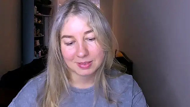 NancySanders online show from 04/18/26, 09:24