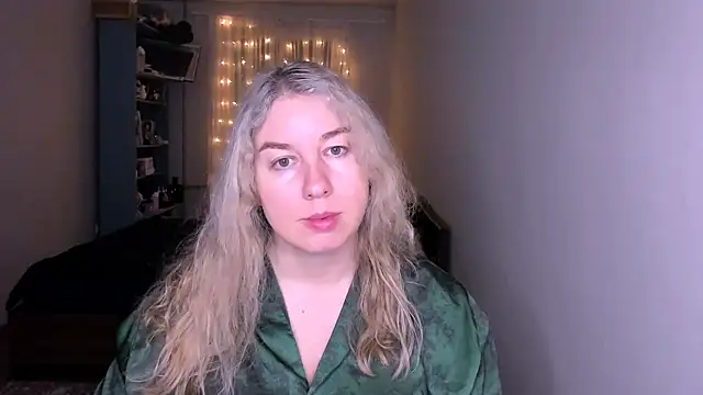 NancySanders online show from 04/22/26, 06:53