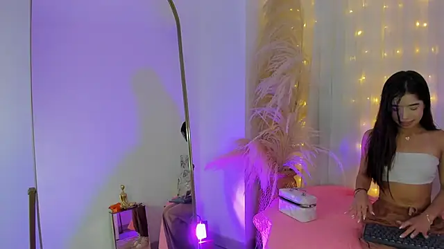 arianna cox   online show from 10/23/25, 07:34