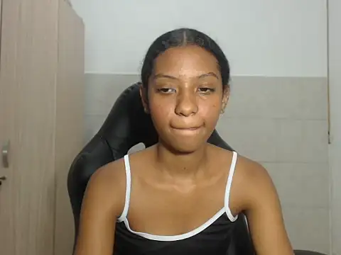 Snapshot of yukari_pr chatting on 12/04/25, 02:54 yukari pr online show from 12/04/25, 02:54