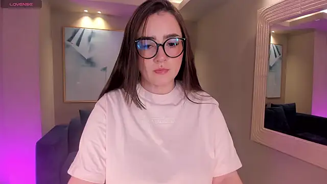 SarahRhodes  online show from 09/30/25, 07:41