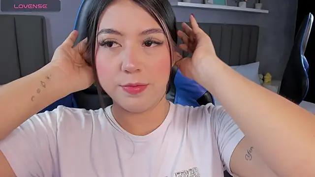 Snapshot of anagil_ chatting on 12/03/25, 08:07 anagil online show from 12/03/25, 08:07