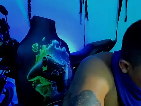 zeus 7777 online show from 10/14/25, 04:46