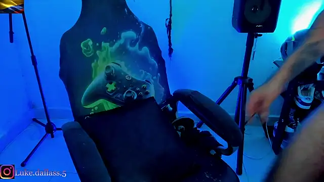 Snapshot of zeus_7777 chatting on 02/16/26, 10:11 zeus 7777 online show from 02/16/26, 10:11