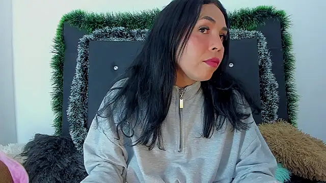 Adrianna Arias online show from 12/20/25, 11:06