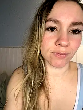 Snapshot of BritgetPsychol chatting on 09/21/25, 02:24 BritgetPsychol online show from 09/21/25, 02:24