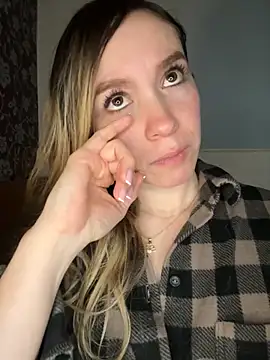 Snapshot of BritgetPsychol chatting on 09/23/25, 02:14 BritgetPsychol online show from 09/23/25, 02:14