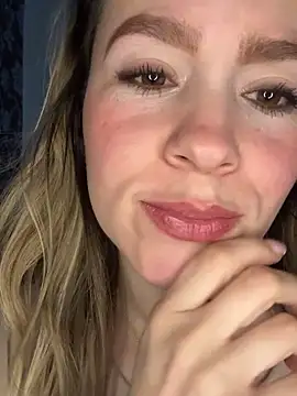 Snapshot of BritgetPsychol chatting on 09/25/25, 02:26 BritgetPsychol online show from 09/25/25, 02:26