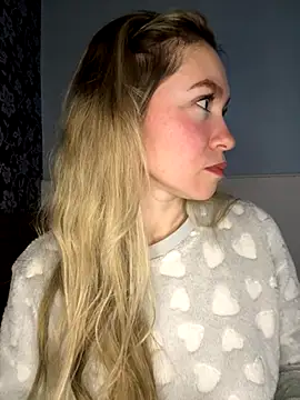 Snapshot of BritgetPsychol chatting on 11/07/25, 02:22 BritgetPsychol online show from 11/07/25, 02:22