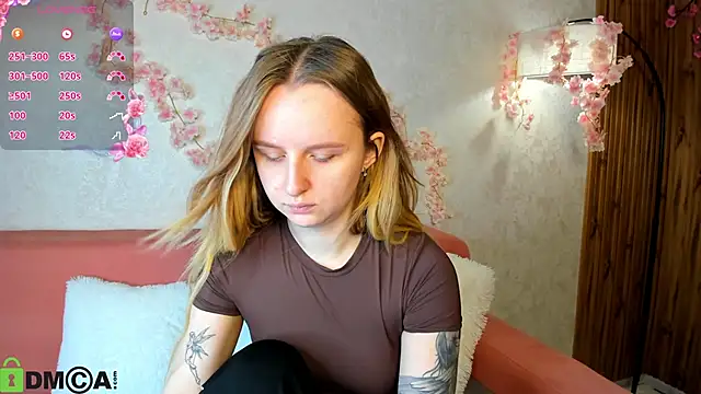 Snapshot of Rina_Panic chatting on 09/13/25, 12:32 Rina Panic online show from 09/13/25, 12:32