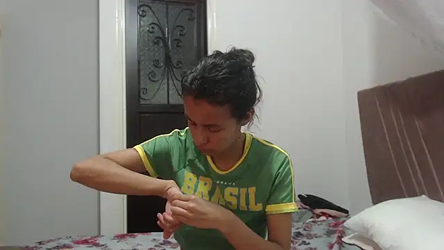 Snapshot of nathaly_jones_ chatting on 01/15/26, 12:10 nathaly jones online show from 01/15/26, 12:10