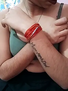 NAIRA5677 online show from 12/19/25, 03:57