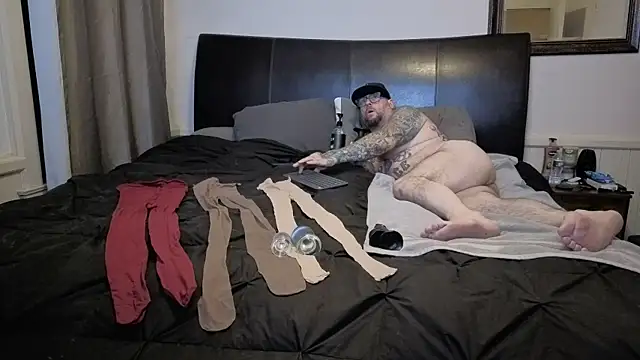 pantyhoselover54 online show from 11/25/25, 01:49