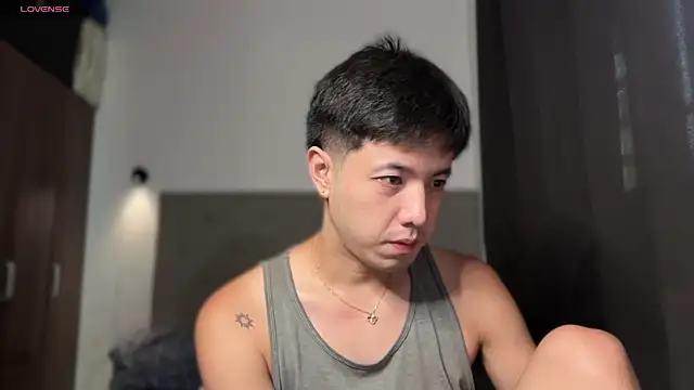 Snapshot of Addictiveboi chatting on 06/28/26, 07:25 Addictiveboi online show from 06/28/26, 07:25