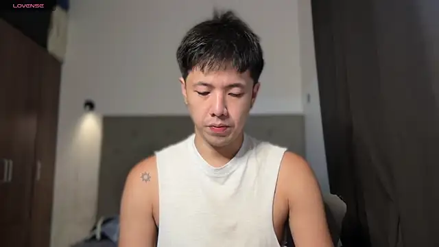 Snapshot of Addictiveboi chatting on 06/30/26, 02:12 Addictiveboi online show from 06/30/26, 02:12